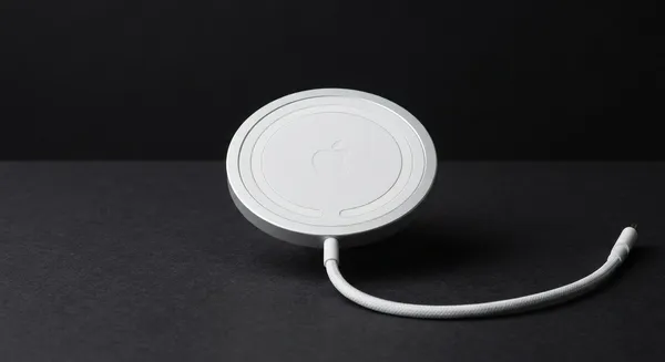 Ładowarka MagSafe do iPhone